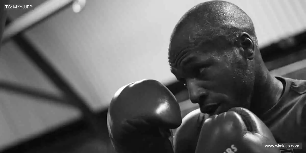 📺高清直播，零时差狂欢！锁定屏幕，不错过每一个绝杀瞬间！